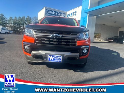 Used 2022 Chevrolet Colorado Z71 w/ Trail Boss Package image 3