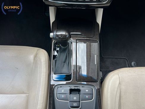 Used 2015 Kia Cadenza Premium w/ Technology Package FWD image 34
