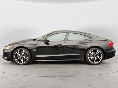 Used 2022 Audi e-tron GT Premium Plus w/ Performance Package image 4