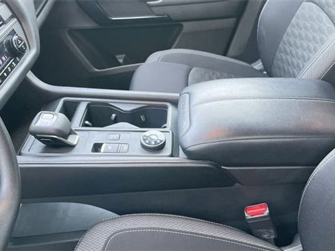 Used 2024 Nissan Pathfinder S image 20