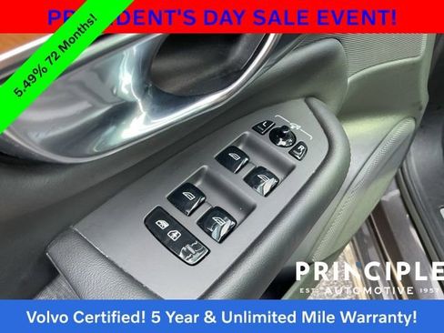 Certified 2023 Volvo XC90 B6 Core w/ Climate Package image 29