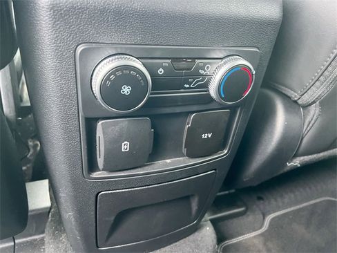 Used 2022 Ford Explorer XLT w/ Equipment Group 202A image 20