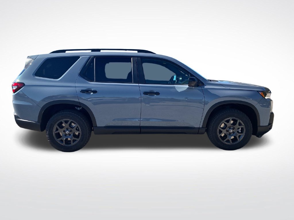 New 2026 Honda Pilot TrailSport image 2
