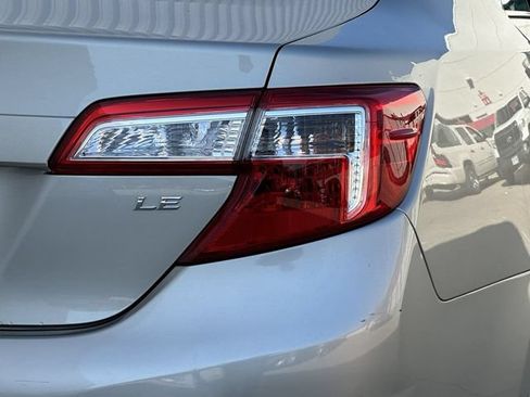Used 2014 Toyota Camry LE FWD image 7