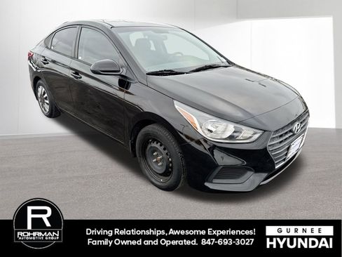 Used 2018 Hyundai Accent SE image 2