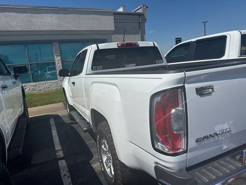 Used 2018 GMC Canyon W/T w/ Convenience Package RWD image 9
