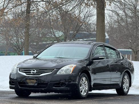Used 2011 Nissan Altima 2.5 SL w/ 2.5SL Pkg image 3