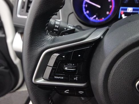 Used 2018 Subaru Outback 2.5i Limited image 19