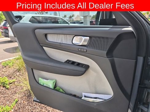Used 2023 Volvo XC40 B4 Plus w/ Driver Assist Package FWD image 13