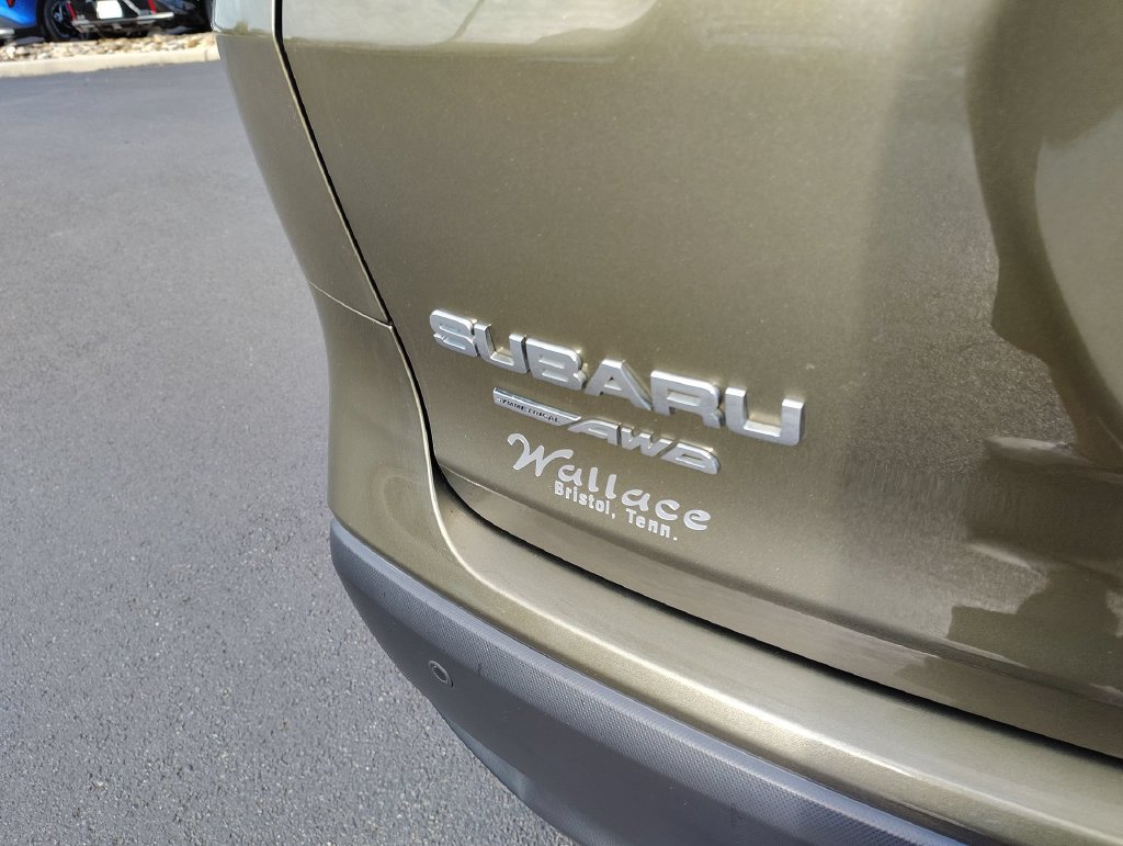 Used 2022 Subaru Ascent Limited w/ Technology Package AWD/4WD image 7