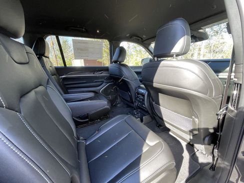 New 2025 Jeep Grand Cherokee L Limited AWD/4WD image 45