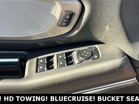 New 2025 Ford Expedition Active image 8