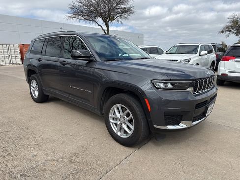 Used 2024 Jeep Grand Cherokee L Laredo image 1