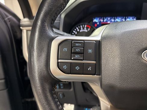 Used 2024 Ford Expedition Max XLT image 15