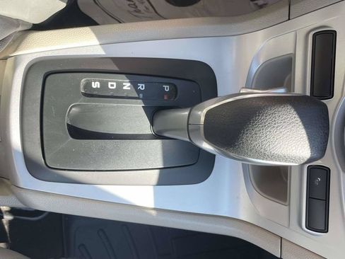 Used 2017 Ford Fiesta SE FWD image 17
