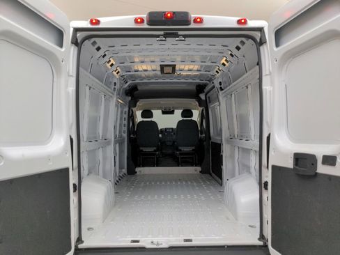 Used 2026 RAM ProMaster 2500 w/ Convenience Group FWD image 25