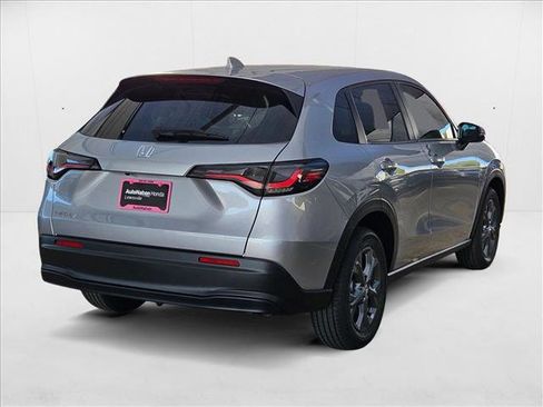 New 2026 Honda HR-V LX image 2