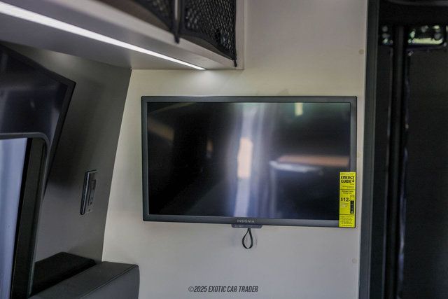 Used 2024 Mercedes-Benz Sprinter 2500 image 59