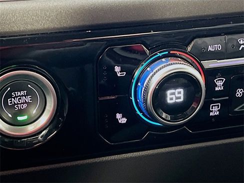 Used 2024 GMC Sierra 1500 Elevation image 22