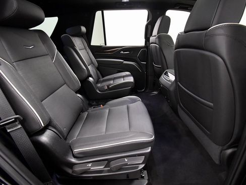 Used 2024 Cadillac Escalade Premium Luxury w/ Performance Package image 19