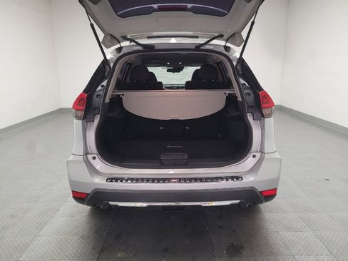 Used 2020 Nissan Rogue S FWD image 29
