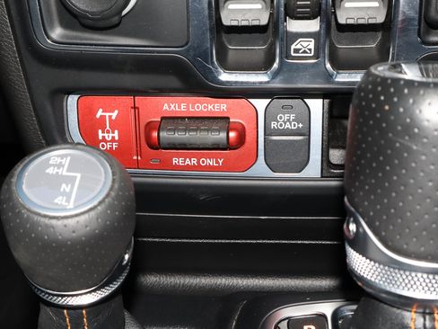 Used 2023 Jeep Gladiator Mojave w/ LED Lighting Group image 10