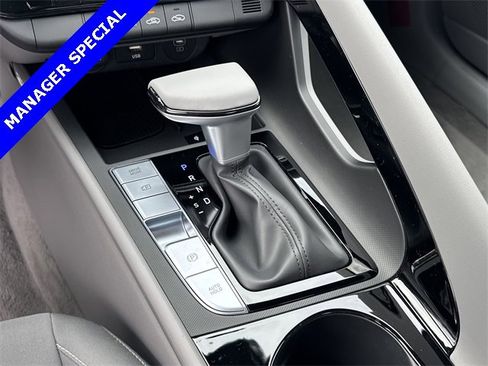 New 2025 Hyundai Elantra SEL image 25