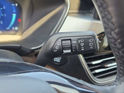 Used 2021 Ford Escape Titanium AWD/4WD image 23