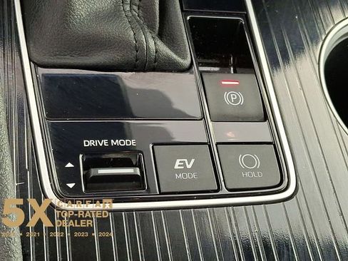 Used 2025 Toyota Sienna XSE image 29