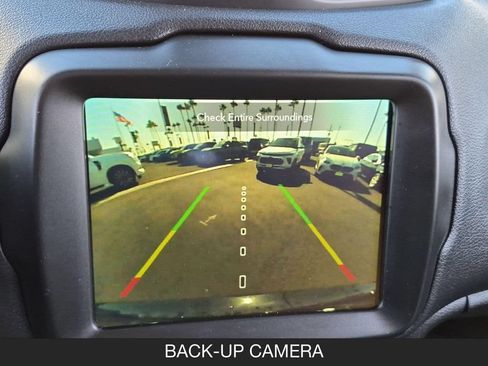 Used 2022 Jeep Renegade Latitude AWD/4WD image 22