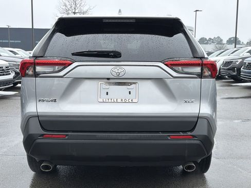 Used 2020 Toyota RAV4 XLE image 4