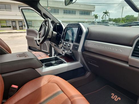 Certified 2022 Ford F250 King Ranch w/ King Ranch Ultimate Package AWD/4WD image 26