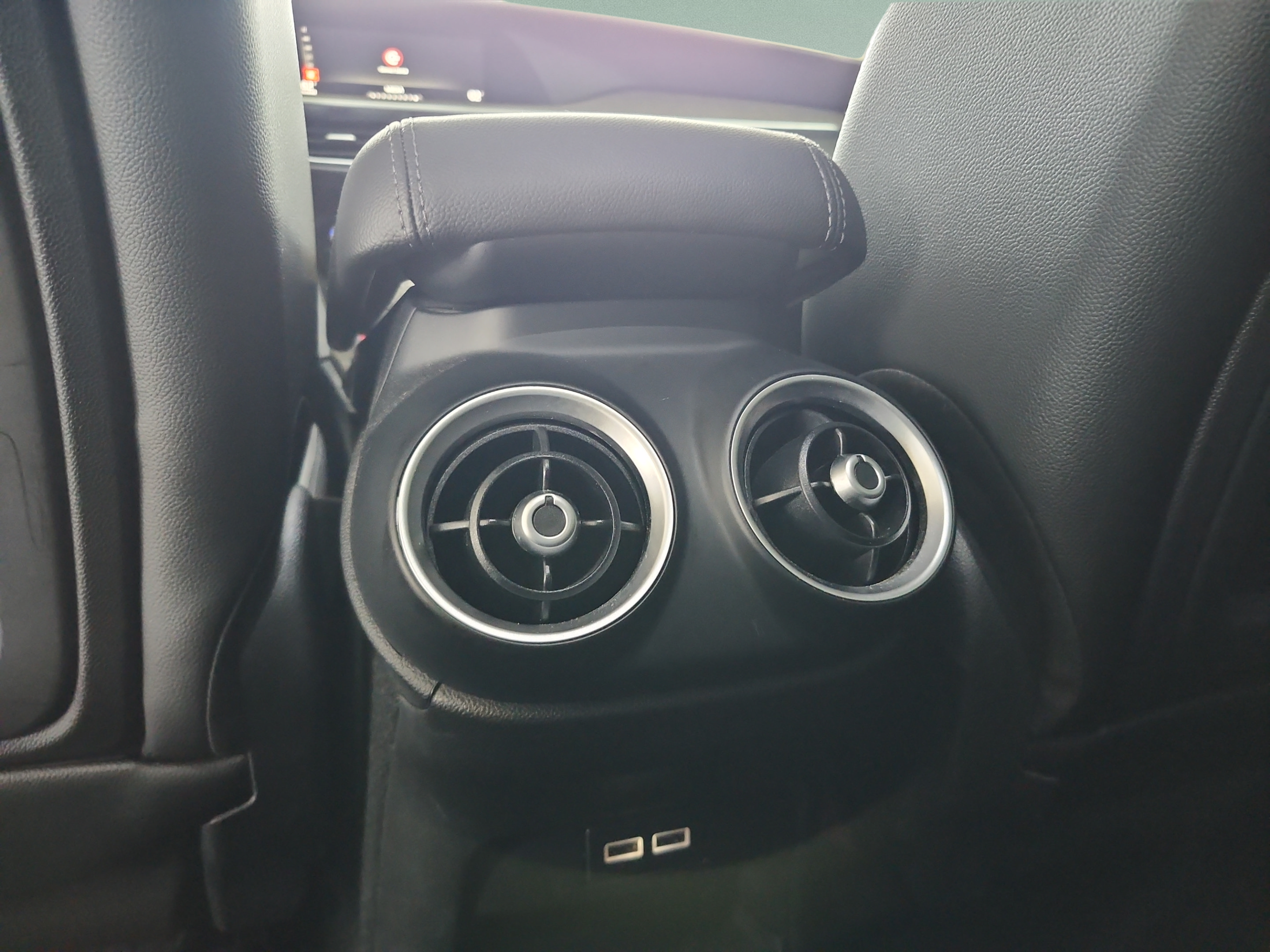 Used 2019 Alfa Romeo Stelvio Ti AWD/4WD image 17