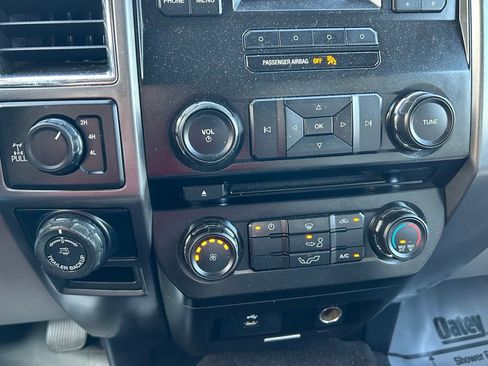 Used 2016 Ford F150 XLT w/ Trailer Tow Package image 24