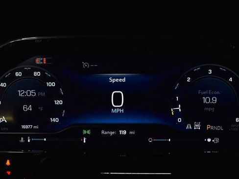 Used 2025 Chevrolet Silverado 1500 LT image 26