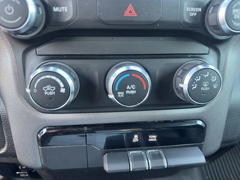 Used 2021 RAM 1500 Big Horn RWD image 27