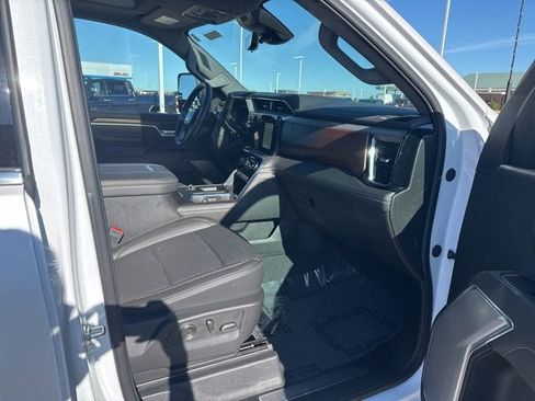 Certified 2025 GMC Sierra 3500 Denali w/ Denali Reserve Package image 16