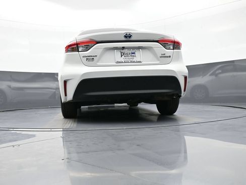 Certified 2024 Toyota Corolla LE AWD/4WD image 29