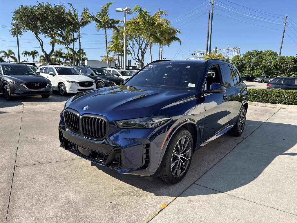 Used 2024 BMW X5 xDrive40i w/ M Sport Package AWD/4WD image 9