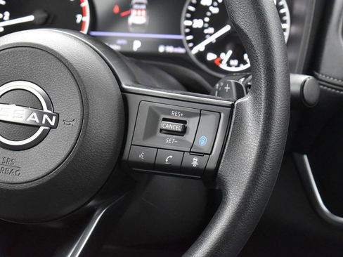 Used 2024 Nissan Rogue SV AWD/4WD image 15