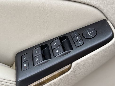 Used 2016 GMC Yukon XL Denali w/ Open Road Package image 26