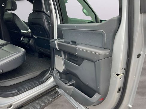 Used 2025 Ford F150 Lariat w/ Equipment Group 501A Mid image 19