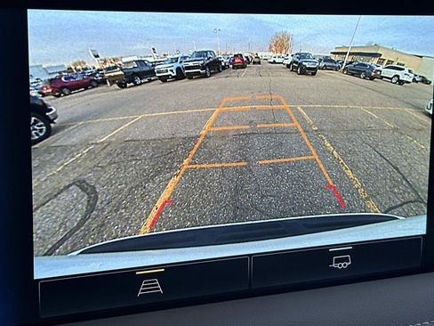 Certified 2022 Chevrolet Suburban Premier image 31