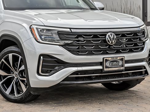 Used 2026 Volkswagen Atlas SEL Premium R-Line AWD/4WD image 2