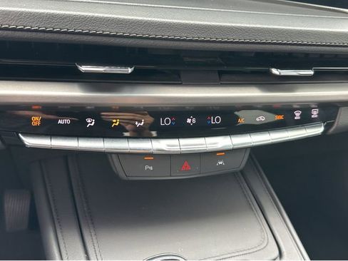 Certified 2024 Cadillac XT4 Premium Luxury FWD image 26