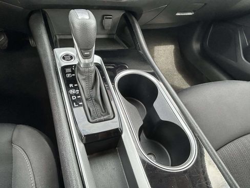 Used 2024 Nissan Altima 2.5 SV FWD image 20