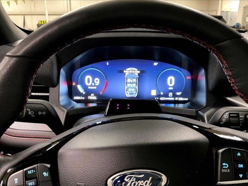 Certified 2025 Ford Explorer ST-Line w/ ST-Line Street Pack image 19