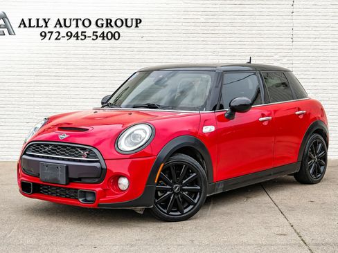 Used 2019 MINI Cooper S w/ Premium Package FWD image 1