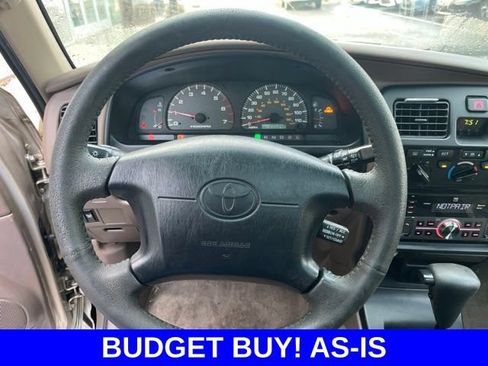 Used 2002 Toyota 4Runner SR5 w/ Upgrade Value Pkg 2 RWD image 16