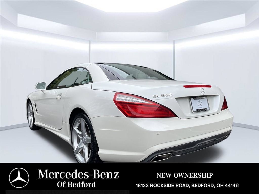 Used 2013 Mercedes-Benz SL 550 image 3
